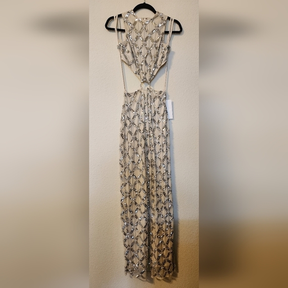 MAC DUGGAL EMBELLISHED HIGH NECK CUT OUT GOWN - Picture 7 of 17